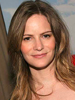 Jennifer Jason Leigh