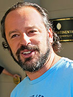 Gil Bellows