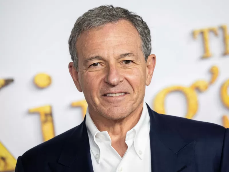 Disney, Bob Iger si prepara all’addio: non rinnoverà il contratto nel 2026