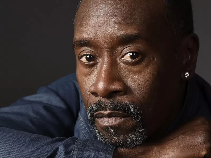 Don Cheadle compie 59 anni: ‘Non mi piace rubare la scena, voglio che il film sia buono’