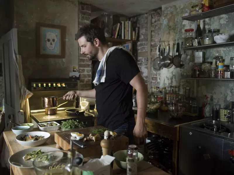 Il sapore del successo,  Bradley Cooper lavorò accanto ad una chef per mesi