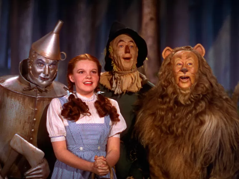 Il mago di Oz, due persone incriminate per il furto delle iconiche scarpe di Dorothy