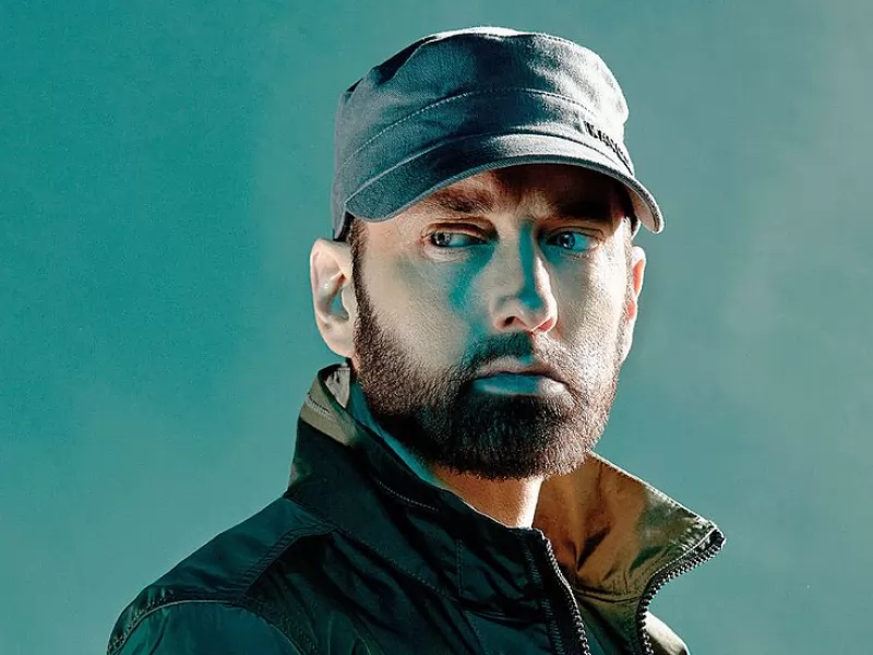 Eminem annuncia l’uscita del nuovo album: sarà intitolato La morte di Slim Shady