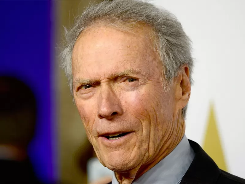 Si dice che il nuovo film di Clint Eastwood, 93 anni, abbia sbalordito Warner Bros