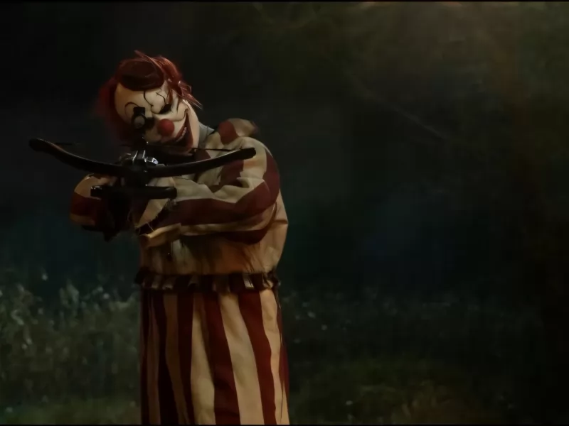 Clown in a Cornfield: Frendo è il clown più spaventoso della storia? Parla Kevin Durand