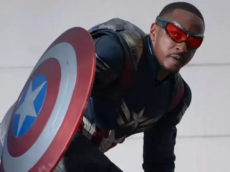 Gli Avengers rispondono ai New Avengers: sui social compare il segno del copyright!