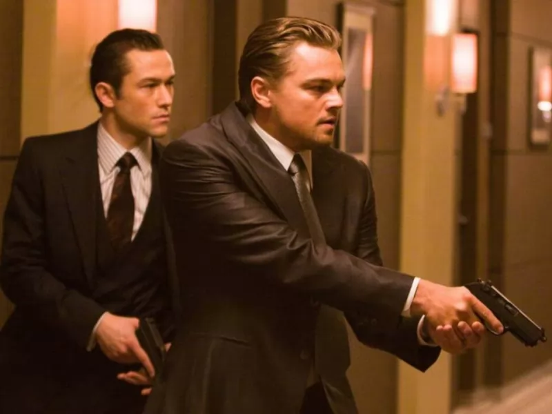 Questa foto di un giovane Christopher Nolan ispirò una famosissima scena di Inception