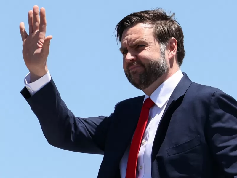 Star Wars, a JD Vance piace la trilogia prequel: i fan contro il vicepresidente USA!