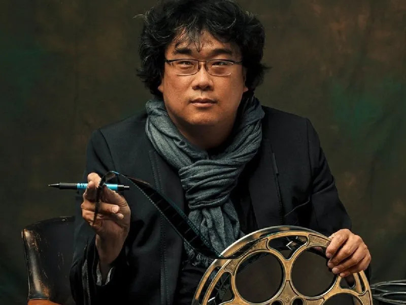 Bong Joon-ho è a Torino: il regista di Parasite vede un “verme mostruoso” sotto i portici